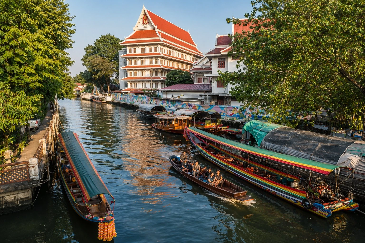 A wooden pier in the Thonburi khlongs